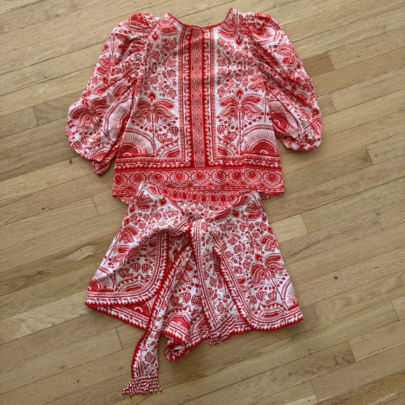 FARM Rio Red and White Patterned Top - Picture 6 of 9